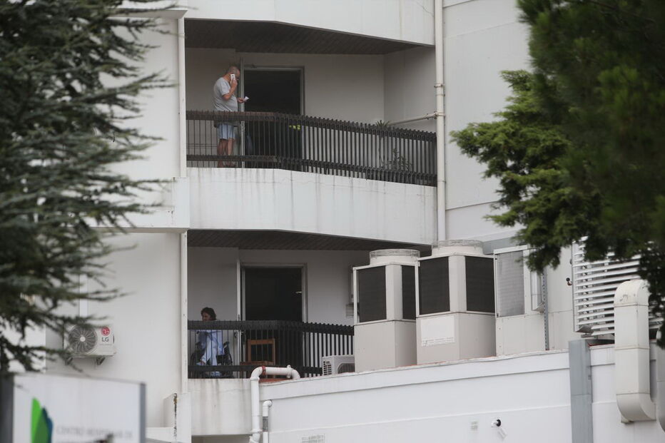 Dois feridos em incêndio no Hospital de Santa Cruz