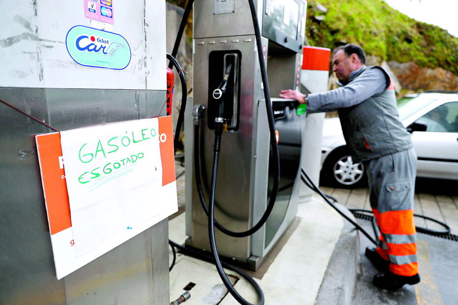 Os condutores estão a precaver-se para a greve, mas ainda não há postos sem combustível como sucedeu em abril