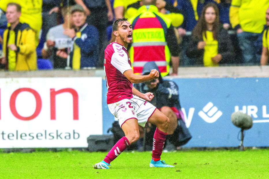 Ricardo Horta celebra após ter marcado o terceiro golo da equipa do Sp. Braga, no jogo de ontem, diante do Brondby 