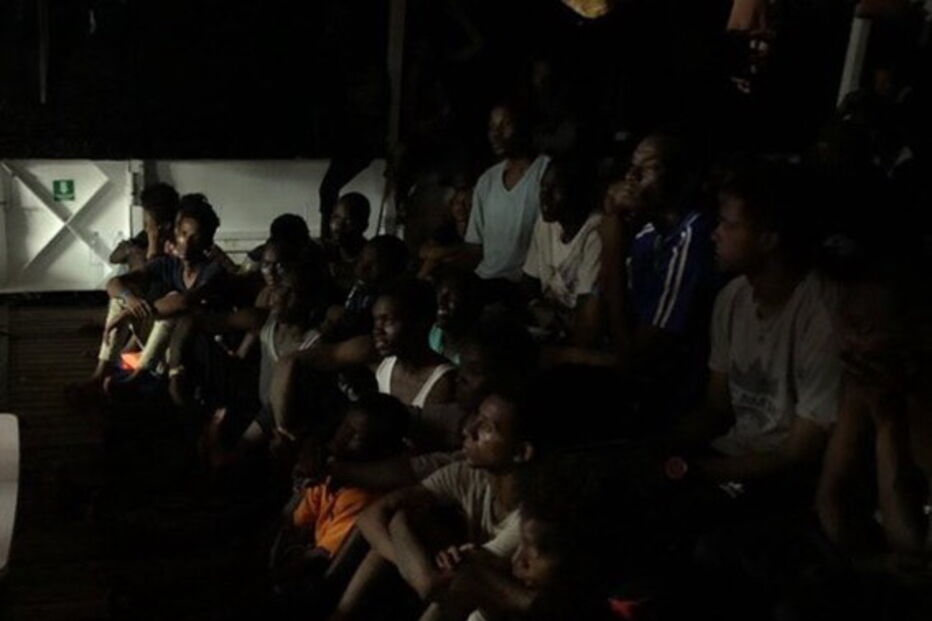 Navio da ONG Open Arms resgata mais 39 migrantes no Mediterrâneo