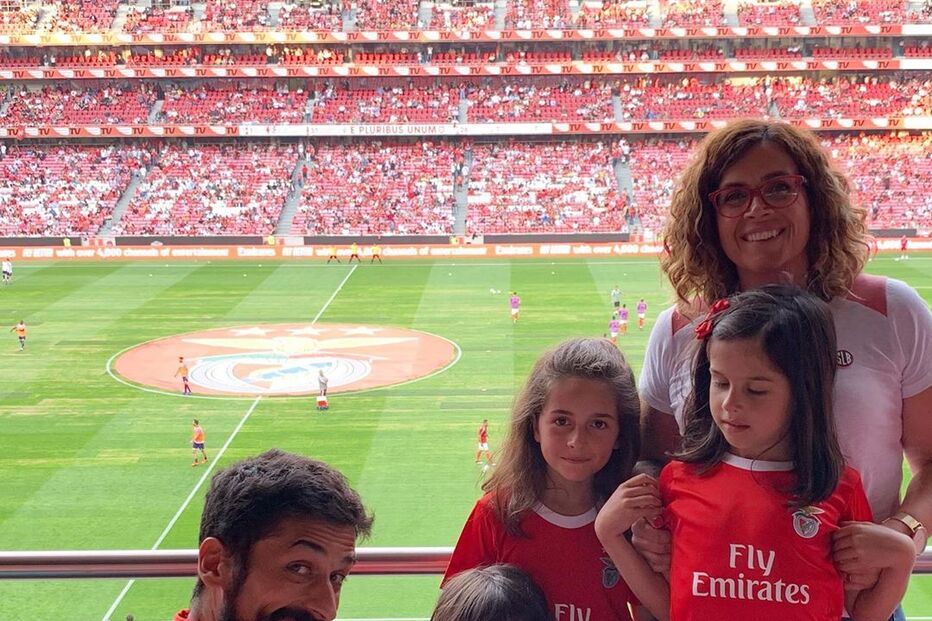 O casal com as filhas