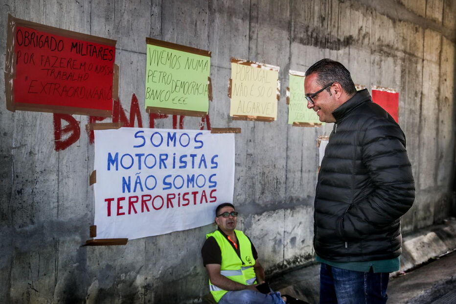 Terceiro dia de greve dos motoristas