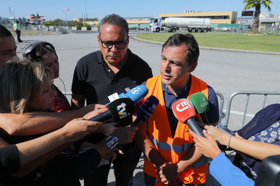  O presidente do sindicato, Francisco São Bento e o porta-voz do Sindicato dos Motoristas de Matérias Perigosas, Pardal Henriques