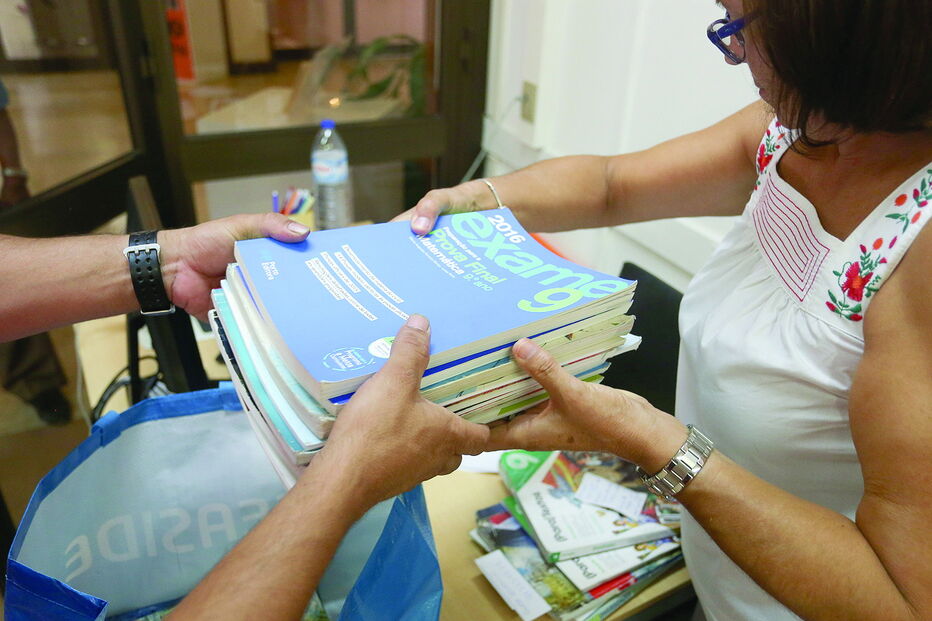 Reutilização de manuais escolares