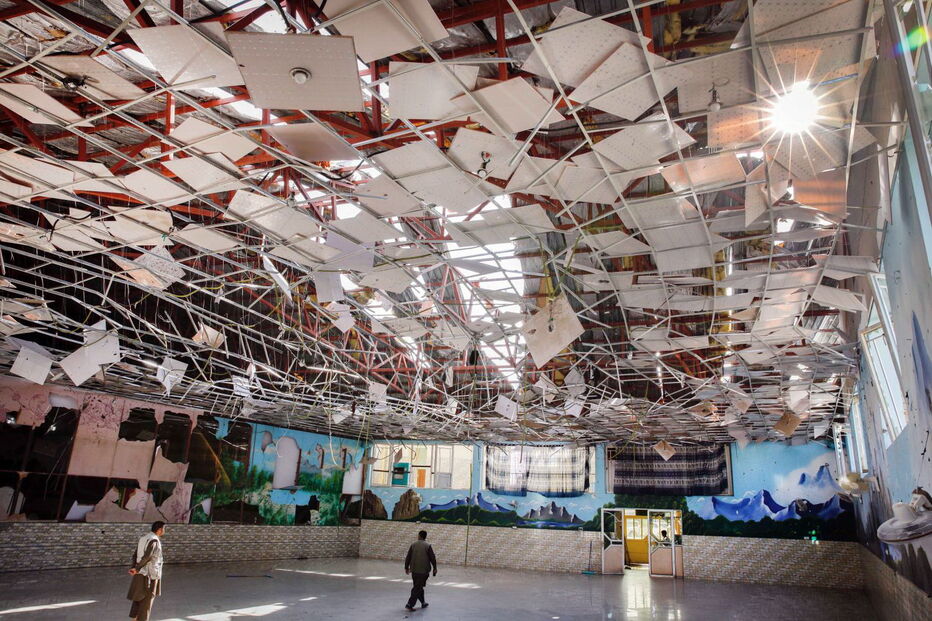 Pelo menos 63 mortos e 182 feridos em atentado no Afeganistão