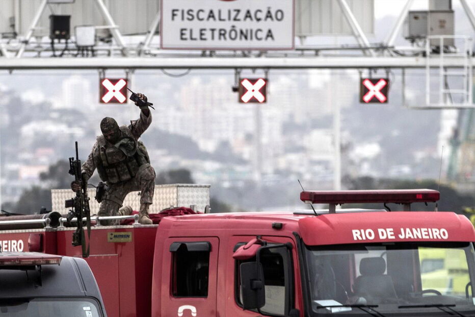 Sniper do BOPE atinge sequestrador 