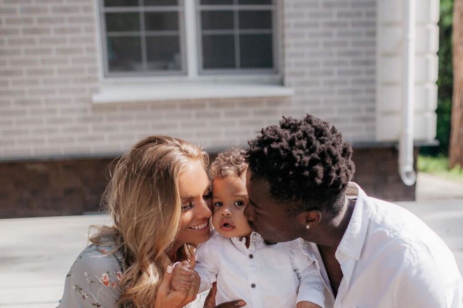 Éder com a mulher e o filho