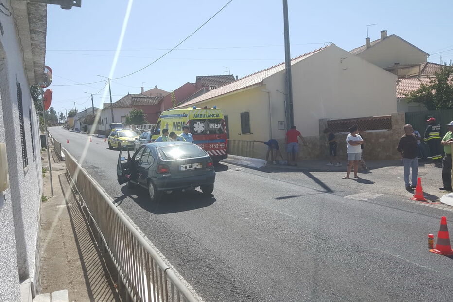 Criança em estado crítico ao ser atropelada na EN1 em Rio Maior