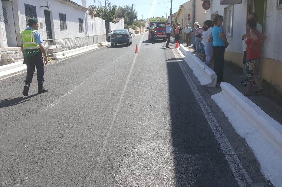 Criança em estado crítico ao ser atropelada na EN1 em Rio Maior