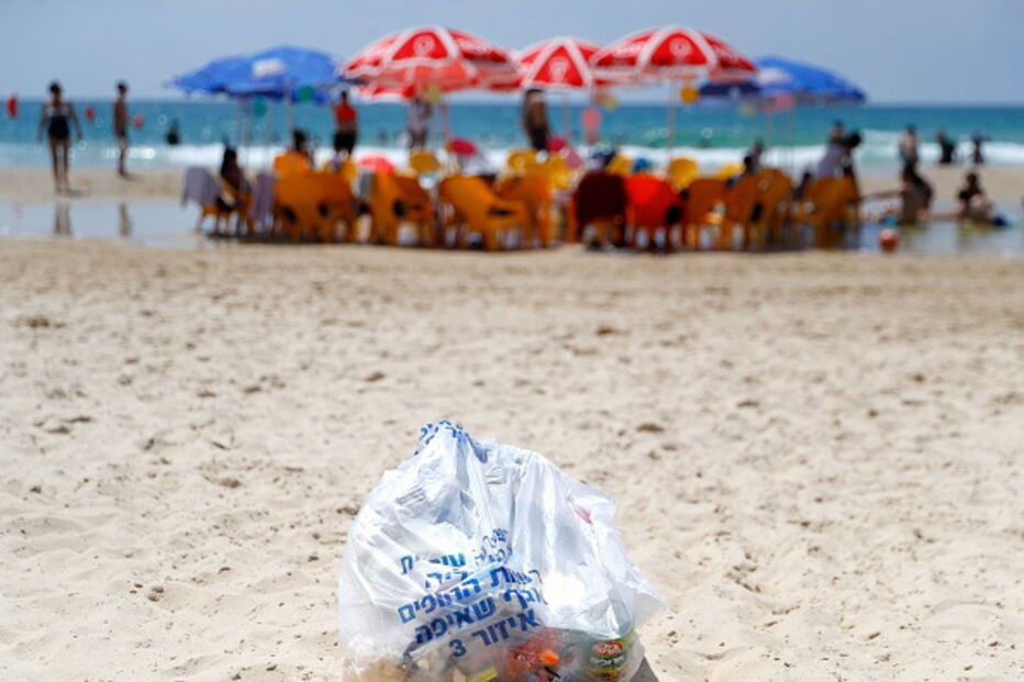 Poluição com plásticos