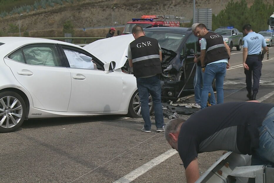 Colisão no IC8 em Proença-a-Nova faz nove feridos