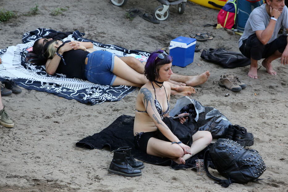 Festivaleiros 'invadem' Vilar de Mouros