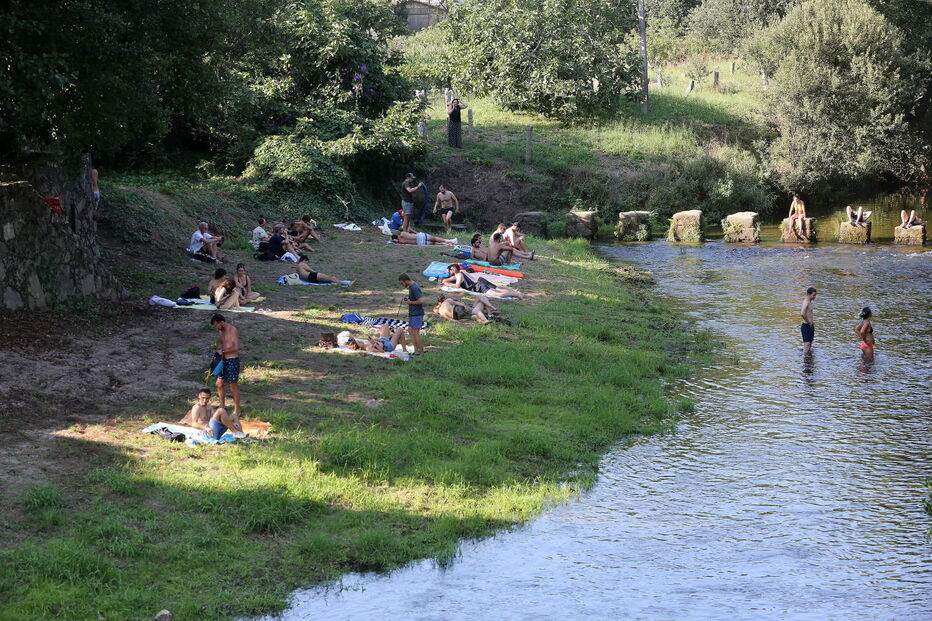 Festivaleiros 'invadem' Vilar de Mouros