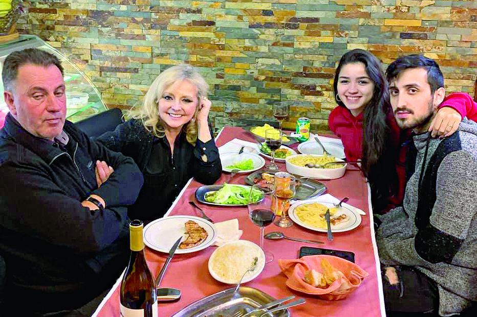 Ágata e Francisco Carvalho têm um filho em comum, Francisco, na foto ao lado da namorada 