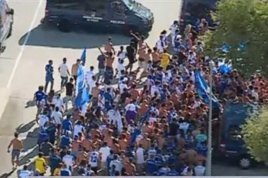 Adeptos do FC Porto chegam ao Estádio da Luz