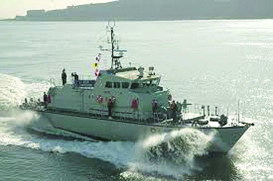 Lancha da Marinha nas buscas