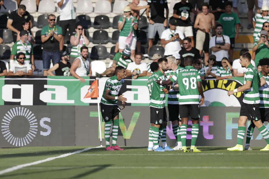 Raphinha inaugura o marcador no Municipal de Portimão