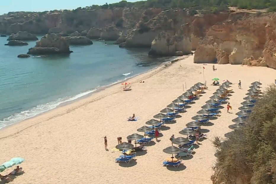 Praia do Alemão em Portimão interdita a banhos devido à presença da bactéria E.Coli