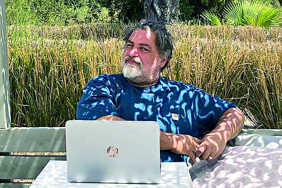 Matt Preston está alojado numa casa de campo em Tavira