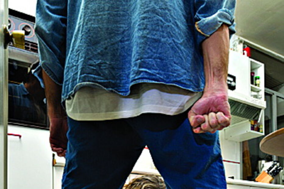 Homem proibido de se aproximar da ex-mulher após acusações de violência doméstica