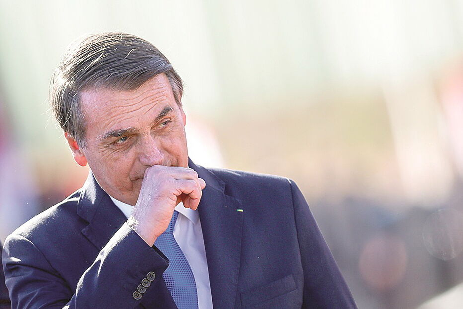 Bolsonaro tinha dito que só aceitaria ajuda após desculpas de Macron