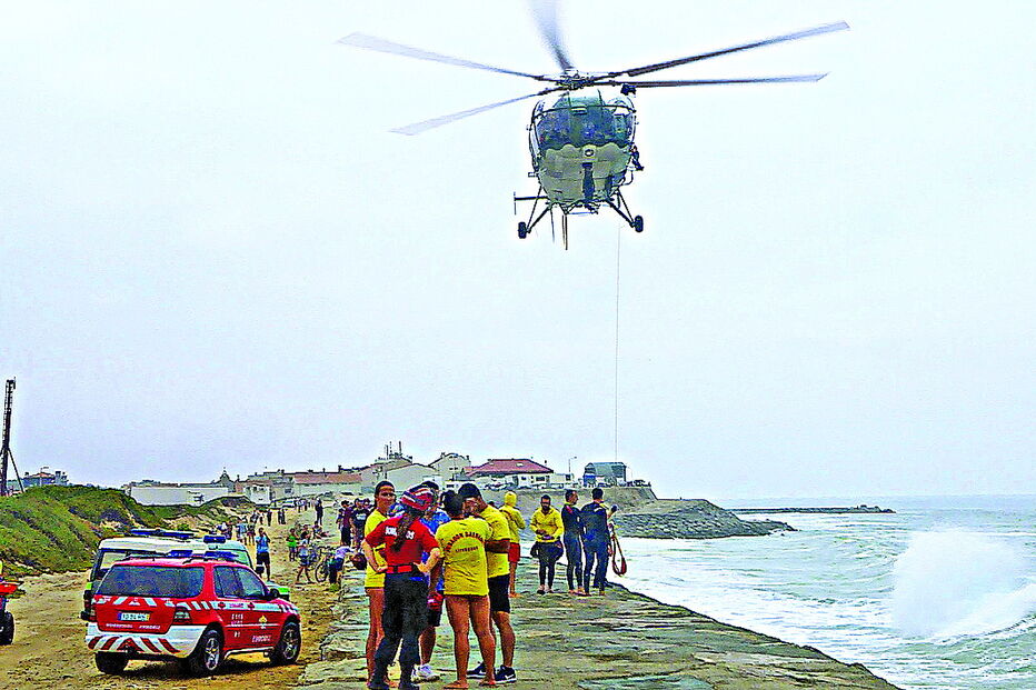 Helicóptero da Força Aérea, estacionado em Ovar, apoiou a localização do corpo da mulher