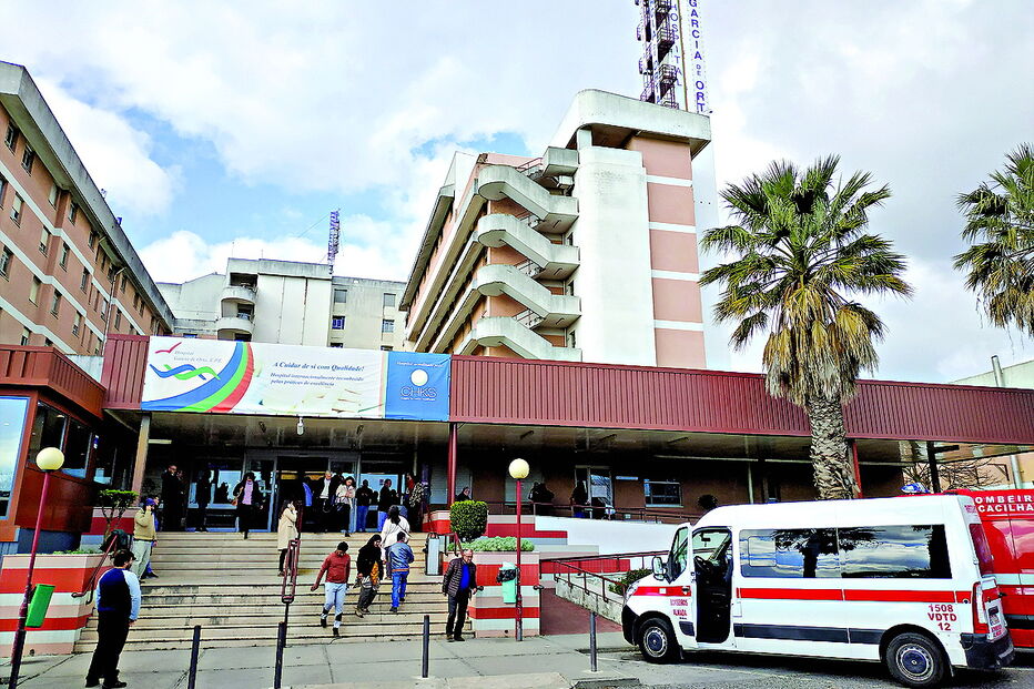 Hospital Garcia de Orta, em Almada, está a avaliar se fará um ponto de situação sobre o estado de saúde do ator nos próximos dias. Família tem de dar consentimento   
