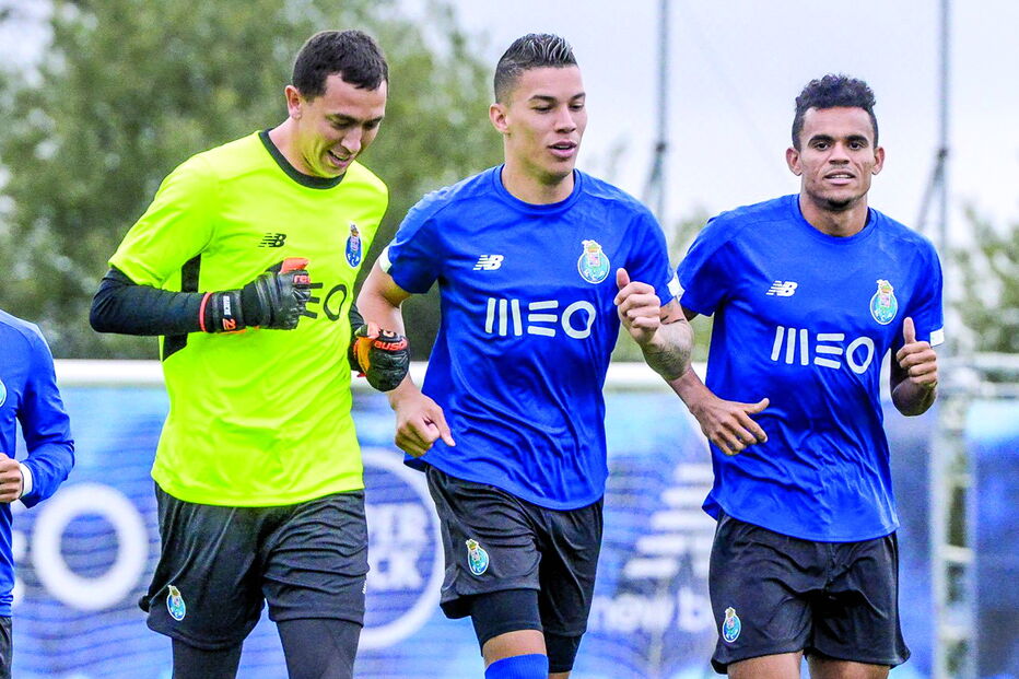 Nakajima, Marchesín, Uribe e Luis Díaz em pleno treino