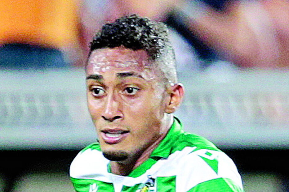 Raphinha tem 22 anos 