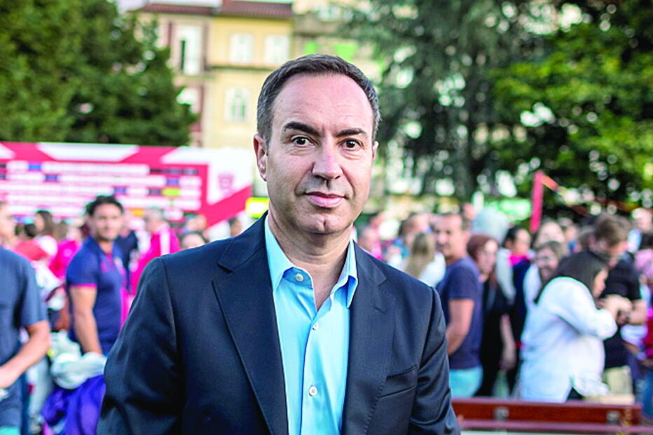 António Salvador foi suspenso por 132 dias e multado em 861 euros