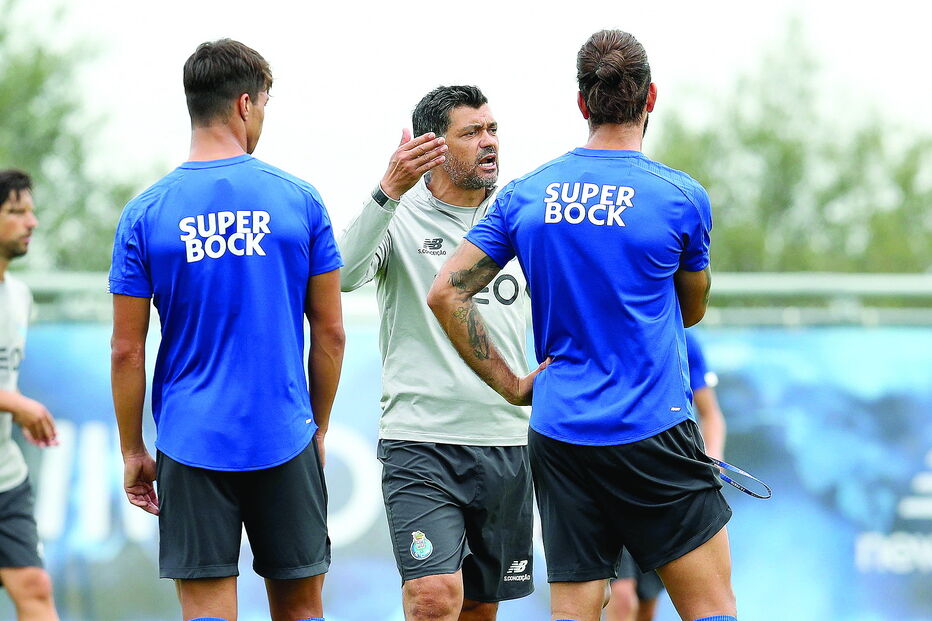 Sérgio Conceição não poupou elogios a Uribe