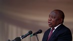 Presidente da África do Sul coloca ministro da Saúde em 'licença especial'