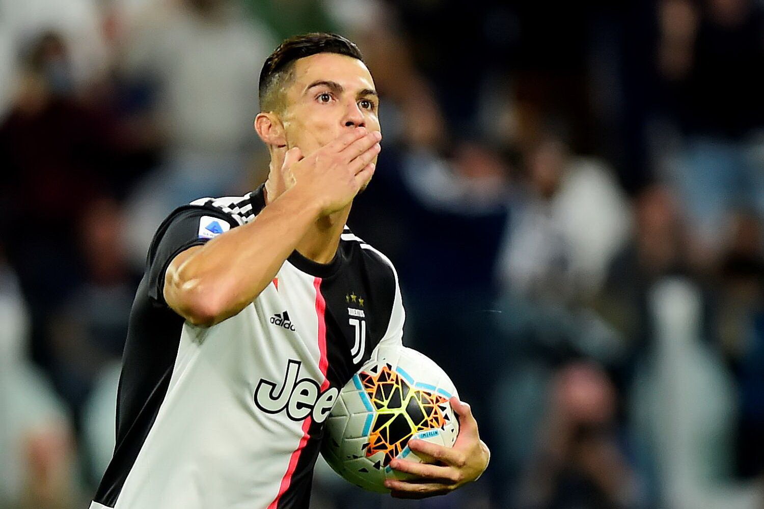 Cristiano Ronaldo é o jogador mais pesquisado nos sites de porno - Tv Media  - Correio da Manhã