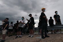 Protestos voltam a Hong Kong com greve geral e boicote às aulas