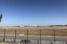 Motor de avião da TAP explode e interrompe aterragens no aeroporto de Lisboa