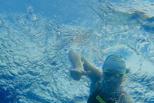 Mayra Santos emocionada com travessia a nado conseguida entre Madeira e Porto Santo