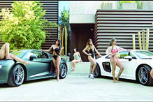 Vídeos do cantor têm dado que falar pela enorme carga sexual