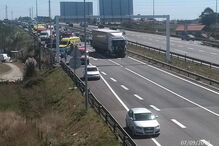 Choque em cadeia faz oito feridos e corta A28 no sentido Porto - Viana do Castelo na Póvoa do Varzim