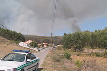 Chamas consomem zona de mato Sobral de Monte Agraço