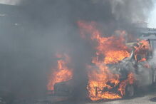 Incêndio em oficina de Tomar destrói vários carros 