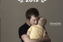 Transgénero dá à luz e confessa dificuldades de ser mulher