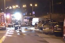 Incêndio destrói cinco carros na Amadora