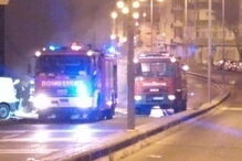 Incêndio destrói cinco carros na Amadora