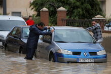 Sobe para cinco o número de mortes causadas pelas chuvas fortes em Espanha