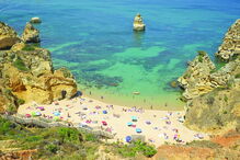 Praia do Camilo, em Lagos