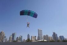 A aterragem de paraquedas