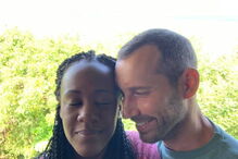 Homem faz pedido de casamento debaixo de água e acaba afogado