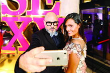 Polícia da Moda (Nuno Tiago) aproveitou para tirar uma selfie com Ana Pedro Arriscado