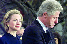 Clinton sobreviveu ao 'impeachment'