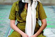 Duquesa usou um hijab numa visita a uma mesquita